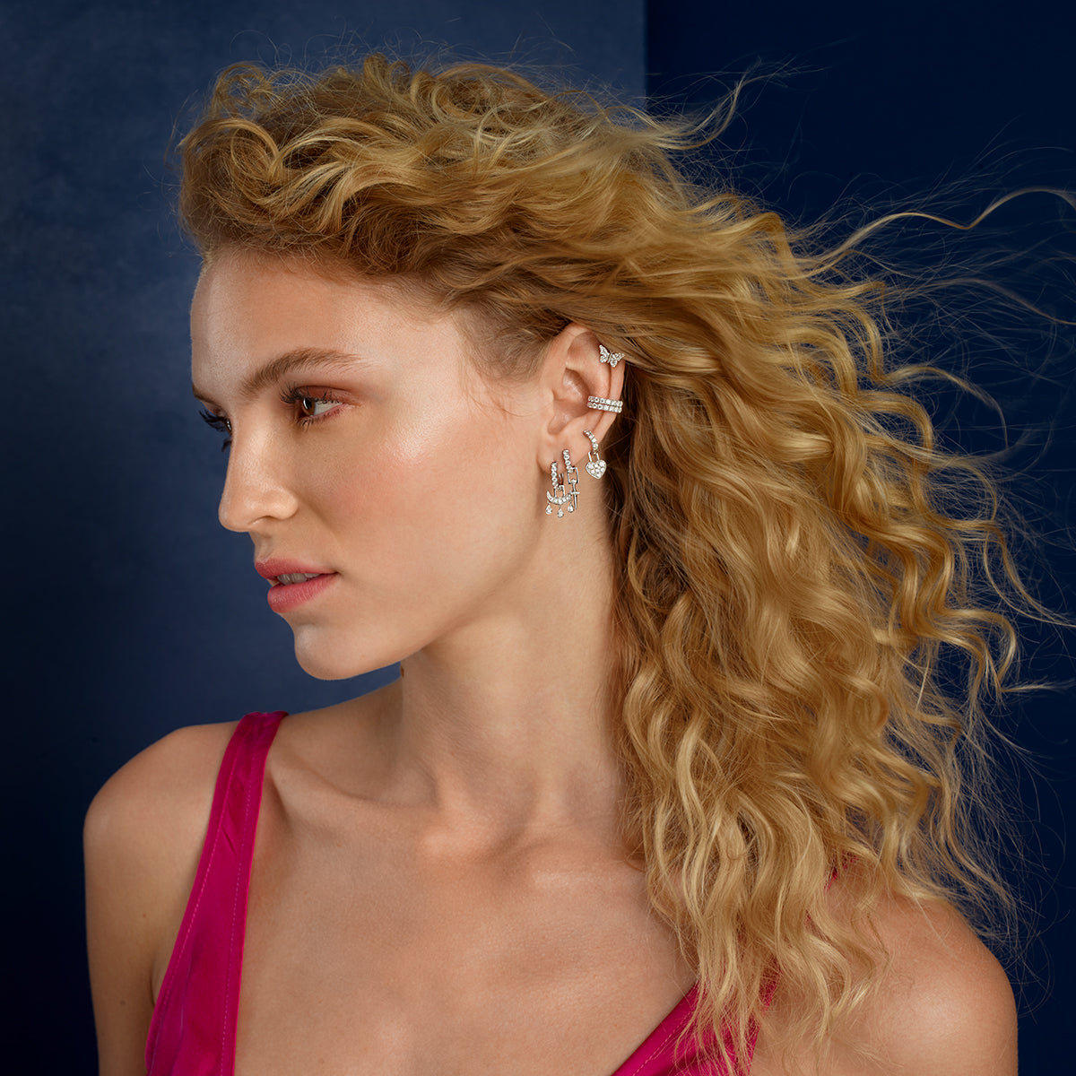 Single Orb Hoop Blue Sapphire Medium