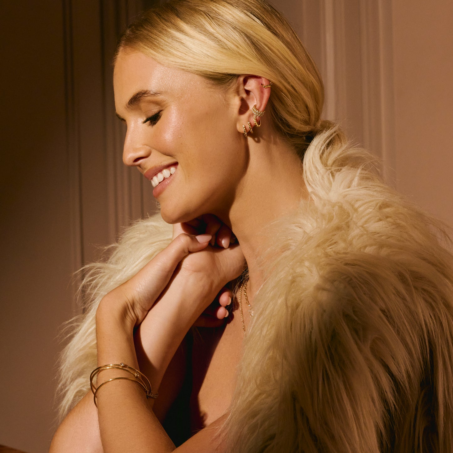 Single Orb Hoop Diamond Midi